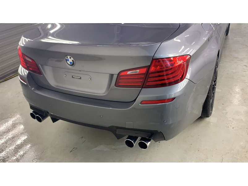 Задній бампер  ( стиль М5 ) на BMW 5 Series F10 / F11 2010-2017 року