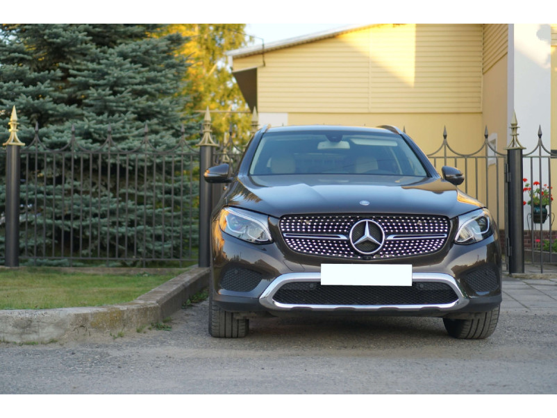 Решітка радіатора  ( з місцем під камеру ) Diamond Black на Mercedes-Benz GLC-Class X253 2015-2019 року