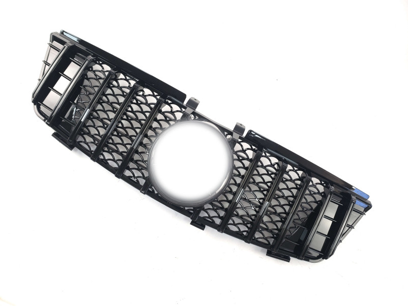 Решітка радіатора Full Black GT на Mercedes-Benz ML-Class W164 2005-2008 року
