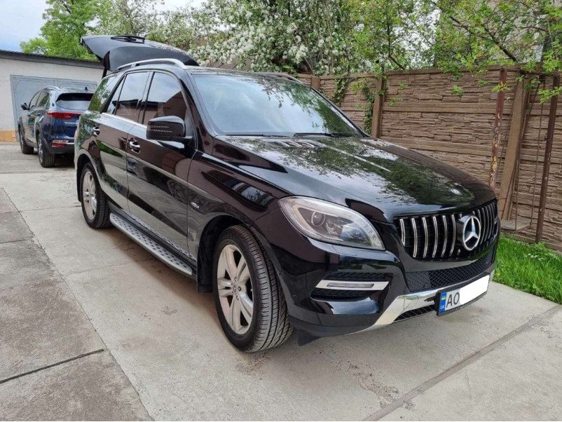 Решітка радіатора Chrome Black GT на Mercedes-Benz ML-Class W166 2011-2015 року