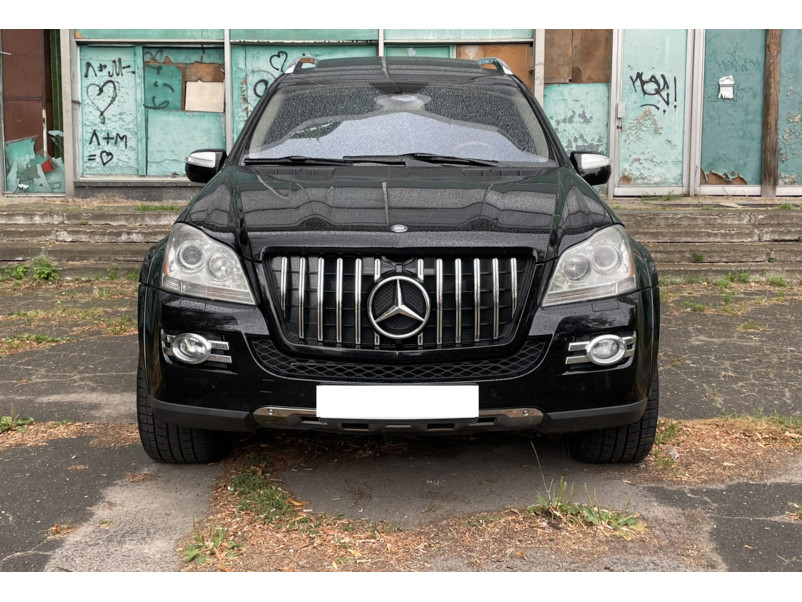 Решітка радіатора Chrome Black 3 Line GT на Mercedes-Benz GL-Class X164 2009-2012 року