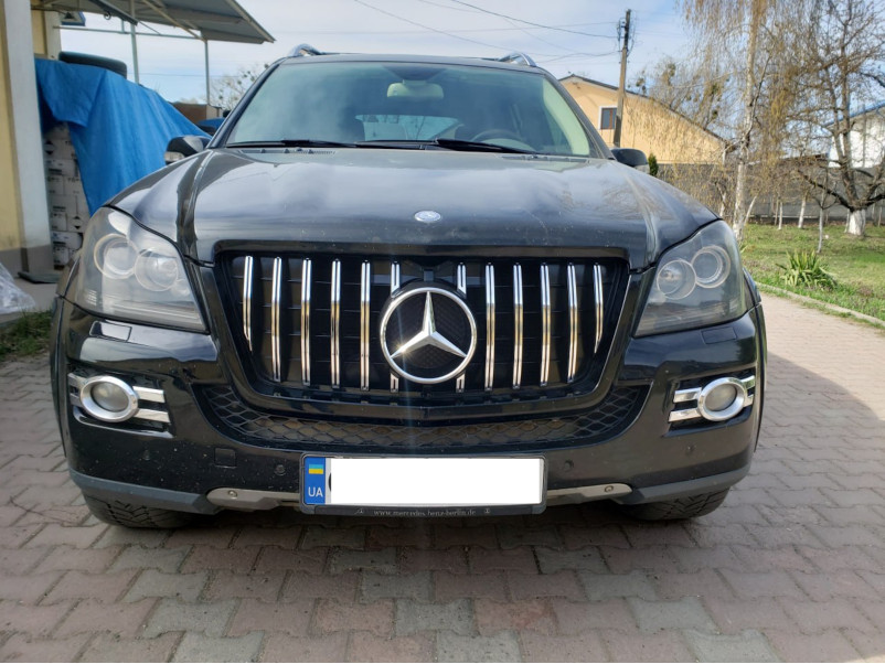 Решітка радіатора Chrome Black 3 Line GT на Mercedes-Benz GL-Class X164 2009-2012 року