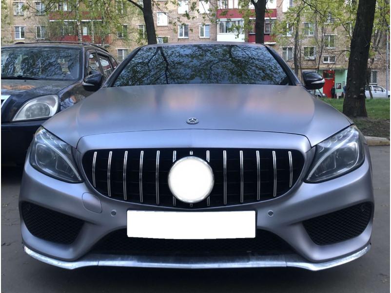 Решітка радіатора Chrome Black ( з місцем під камеру ) GT на Mercedes-Benz C-Class W205 2014-2018 року