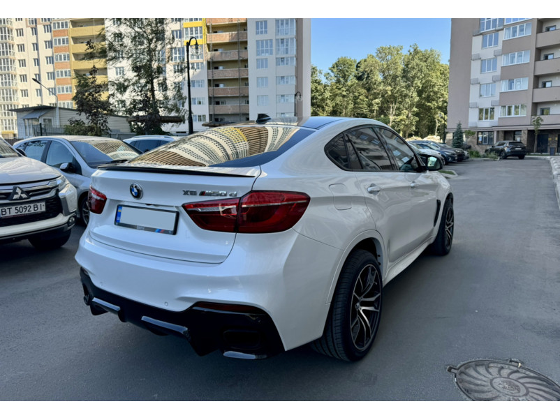 Спойлер Чорний глянець V1 на BMW X6 F16 2014-2018 року
