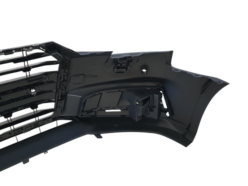 Передній бампер  ( стиль S4 ) під дистронік на Audi A4 B9 2015-2019 року