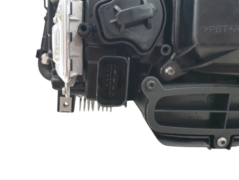 Передні фари  Xenon Adaptive RH на BMW 5 Series F10 / F11 2010-2017 року