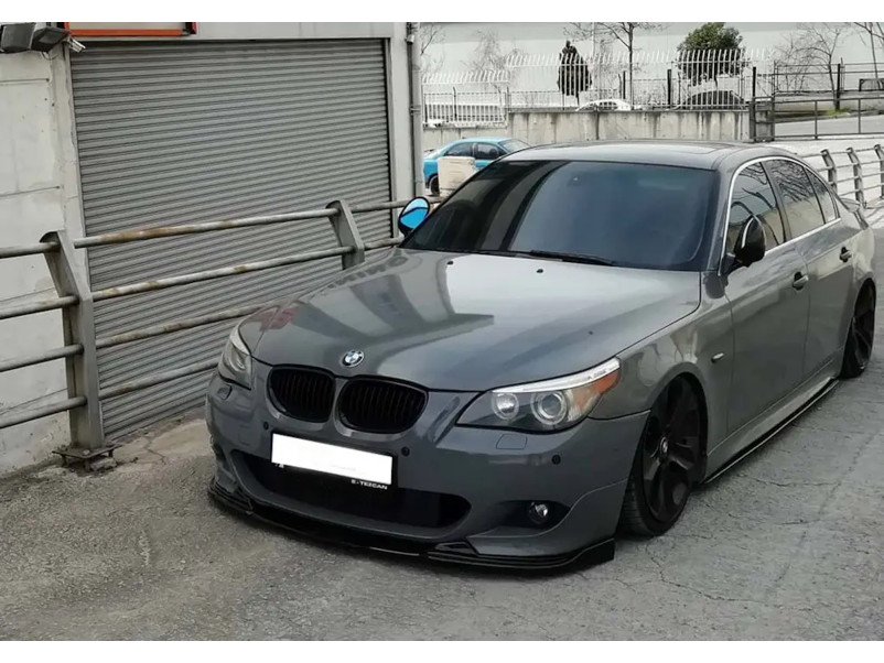 Губа ( переднього бампера ) Чорний глянець ( М-Пакет ) на BMW 5 Series E60 / E61 2003-2010 року
