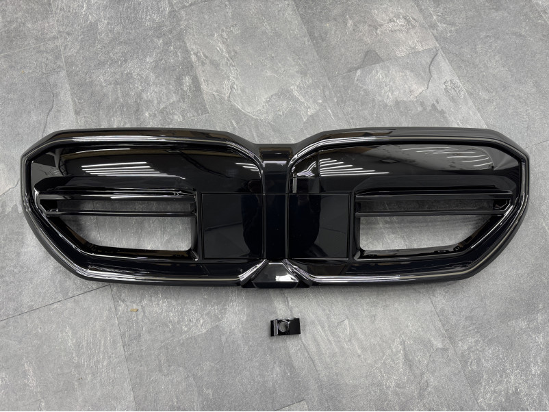 Ніздрі Чорний глянець ( M-Look ) Iconic glow на BMW 5 Series G60 / G61 2023-2025 року