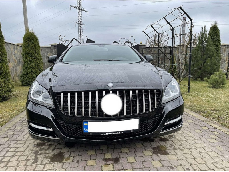 Решітка радіатора Chrome Black GT на Mercedes-Benz CLS-Class C218 2011-2014 року