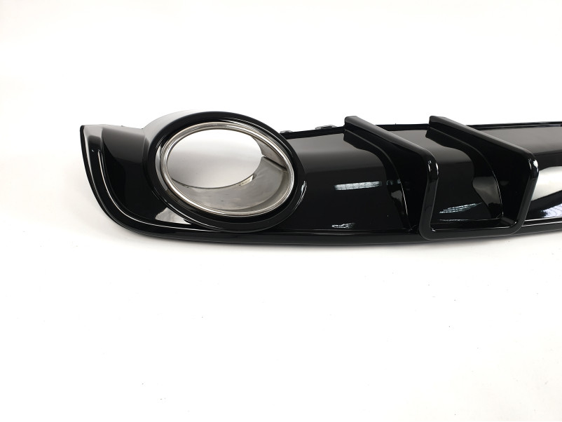Дифузор ( заднього бампера ) Full Black / Chrome Pipe ( в стилі RS4 ) V2 S-Line на Audi A4 B9 2015-2019 року