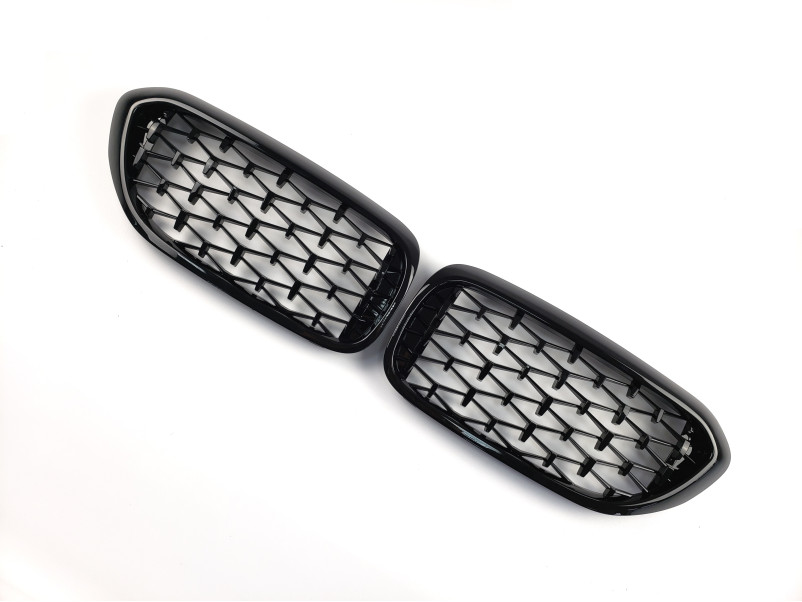 Ніздрі Diamond All Black  на BMW 5 Series G30 / G31 2017-2020 року