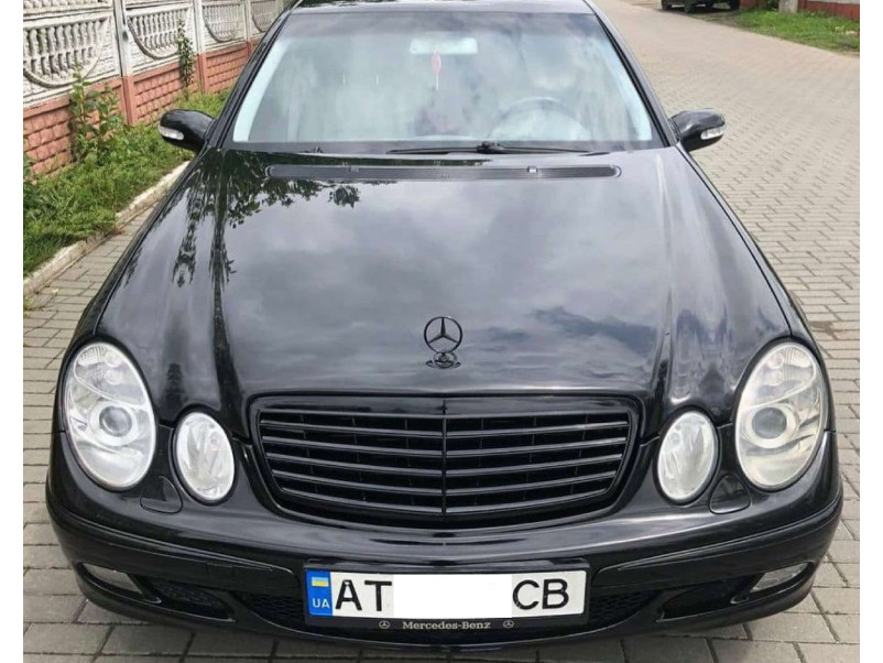 Решітка радіатора ALL Black ASYY на Mercedes-Benz E-Class W211 2002-2006 року
