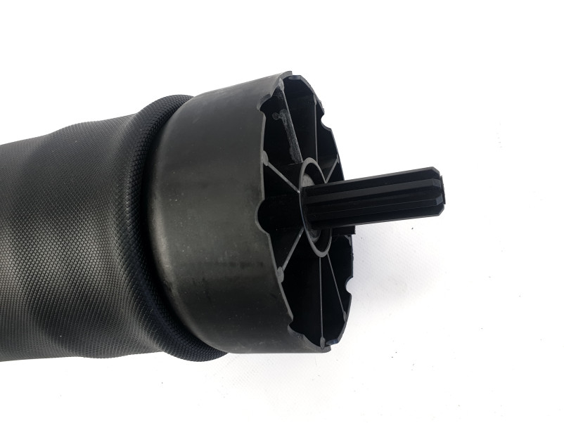 Пневмоподушка  задня на Land Rover Range Rover Vogue L322 2005-2010 року
