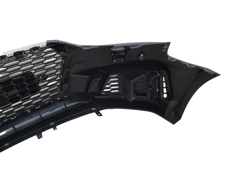 Передній бампер  ( в стилі RS4 без радарів V2 ) на Audi A4 B9 2015-2019 року