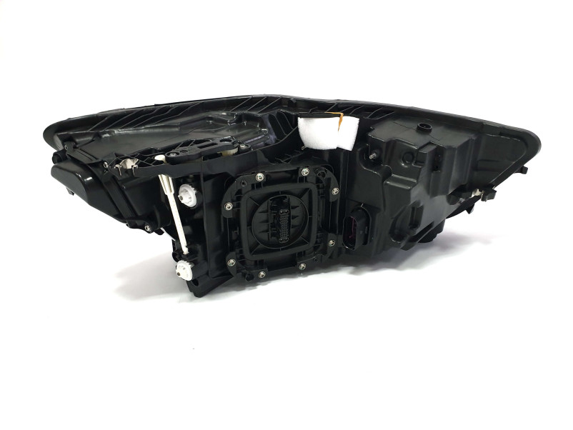 Передні фари  ( LED Європа без блоків ) на Audi A6 C7 2014-2018 року
