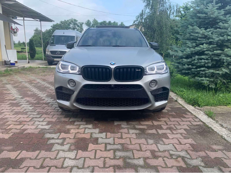 Комплект обвісів  ( стиль X5M F85 ) на BMW X5 F15 2013-2018 року
