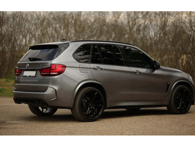 Комплект обвісів  ( стиль X5M F85 ) на BMW X5 F15 2013-2018 року