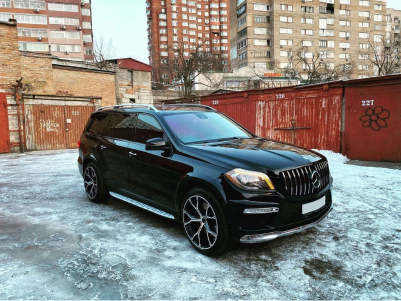 Решітка радіатора Chrome Black GT на Mercedes-Benz GL-Class X166 2012-2015 року