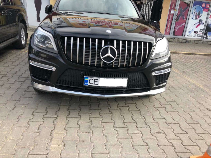 Решітка радіатора Chrome Black GT на Mercedes-Benz GL-Class X166 2012-2015 року