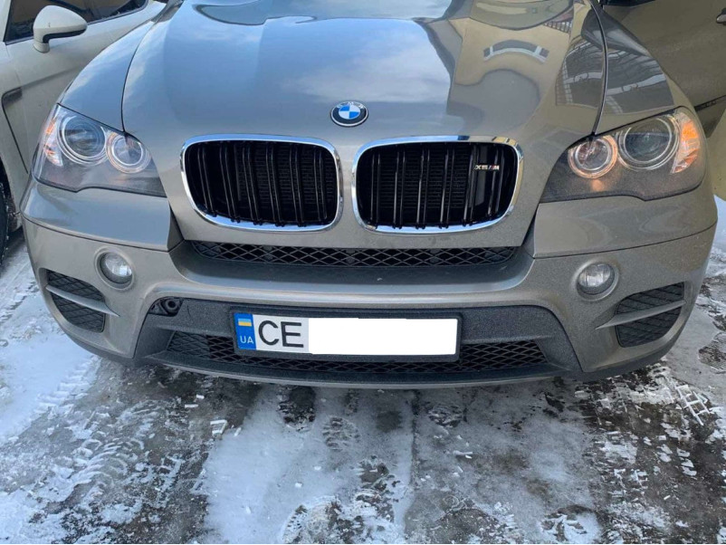 Ніздрі Чорний глянець / Хром рамка ( Подвійні M-Look ) на BMW X5 E70 2010-2013 року