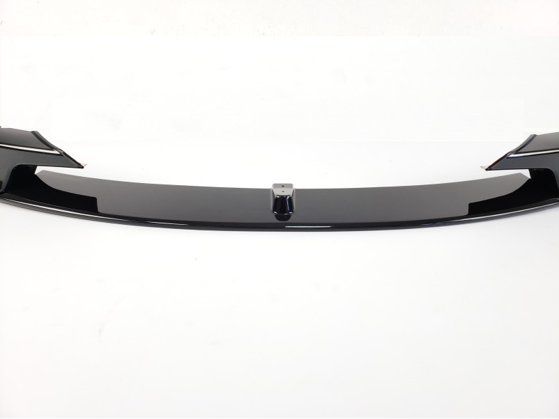 Губа ( переднього бампера ) Чорний глянець ( під M-Paket ) на BMW 3 Series F30 / F31 2011-2018 року