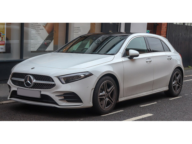 Передній бампер  ( AMG-Paket ) на Mercedes-Benz A-Class W177 2018-2022 року
