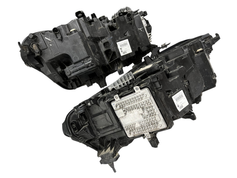 Передні фари  Led ( EU ) оригінал на BMW X5 G05 2018-2022 року