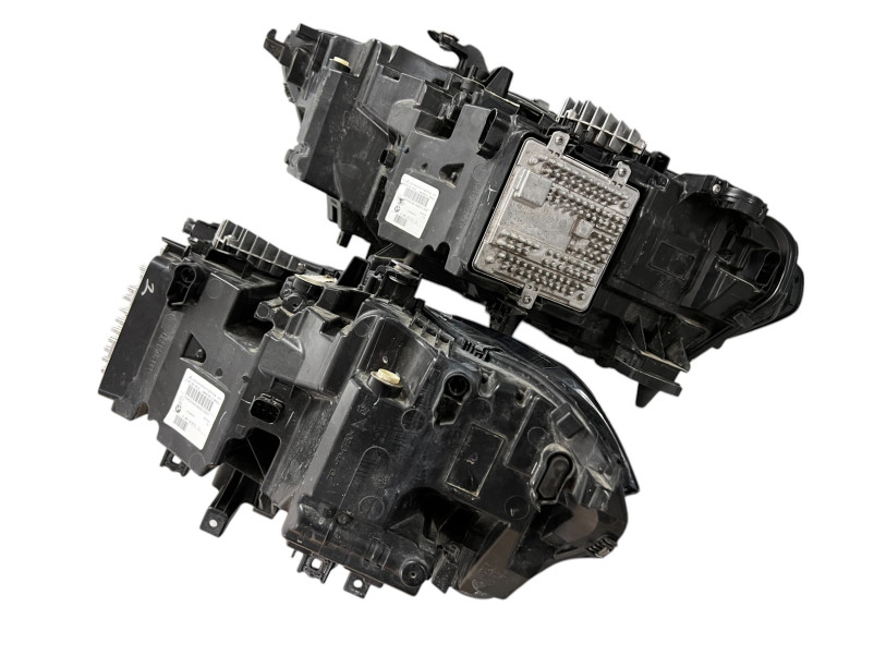 Передні фари  Led ( EU ) оригінал на BMW X5 G05 2018-2022 року