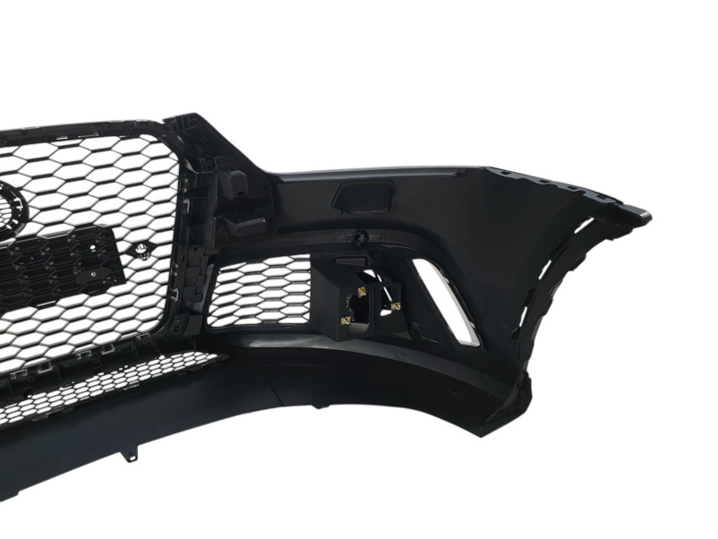 Передній бампер  ( стиль RS ) на Audi Q3 8U 2011-2014 року