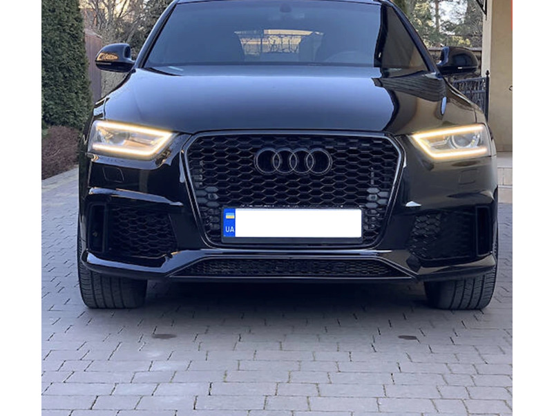 Передній бампер  ( стиль RS ) на Audi Q3 8U 2011-2014 року