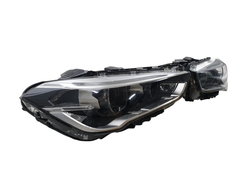 Передні фари  ( Led ) на BMW X1 F48 2015-2019 року