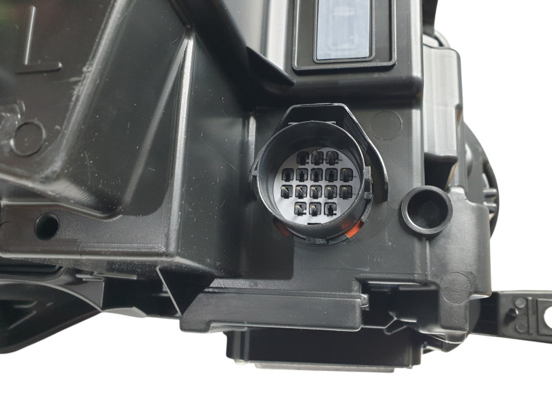 Передні фари  ( Upgrade to 2017+ ) на Land Rover Range Rover Vogue L405 2013-2017 року
