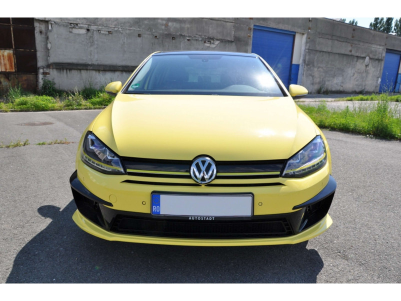 Передній бампер  ( стиль R400 ) на Volkswagen Golf VII 2012-2017 року
