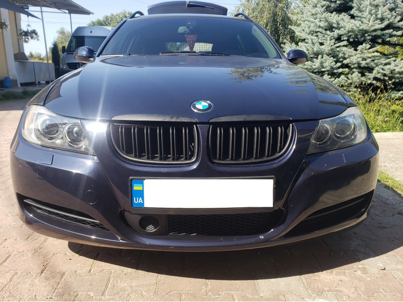 Ніздрі Чорний мат ( Подвійні M-Look ) на BMW 3 Series E90 / E91 2005-2008 року