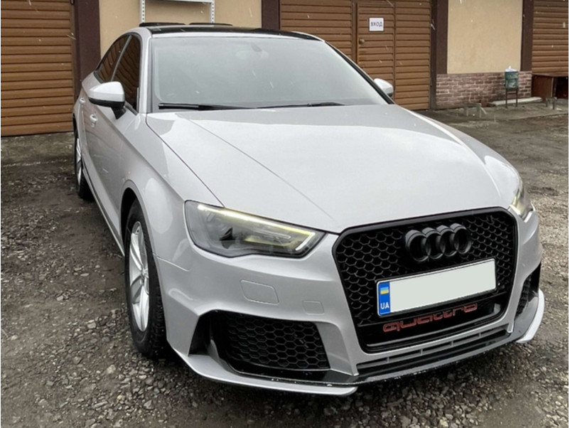 Передній бампер  ( в стилі RS3 ) на Audi A3 8V 2012-2016 року
