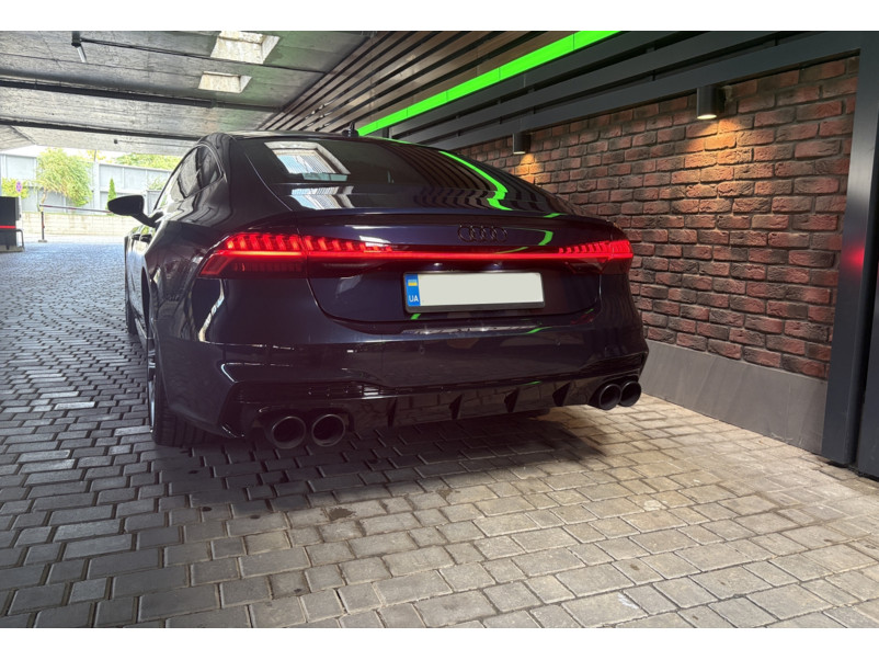 Дифузор ( заднього бампера ) Full Black / Black Pipe ( в стилі S7 ) S-Line на Audi A7 4K 2017-2023 року