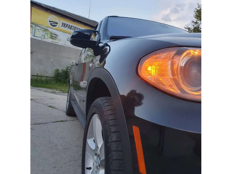 Накладки на дзеркала Чорний глянець ( M - Look ) на BMW X5 E70 2010-2013 року
