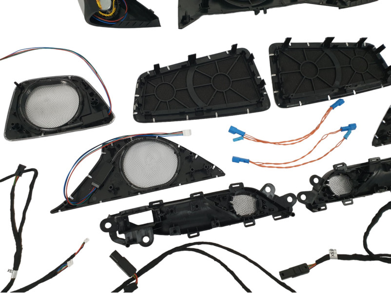 Сітки на динаміки  ( Bowers & Wilkins ) VV на BMW 5 Series G30 / G31 2017-2020 року