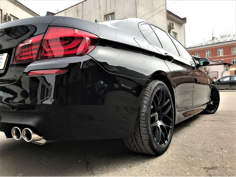 Накладки на пороги  ( стиль M ) на BMW 5 Series F10 / F11 2010-2017 року
