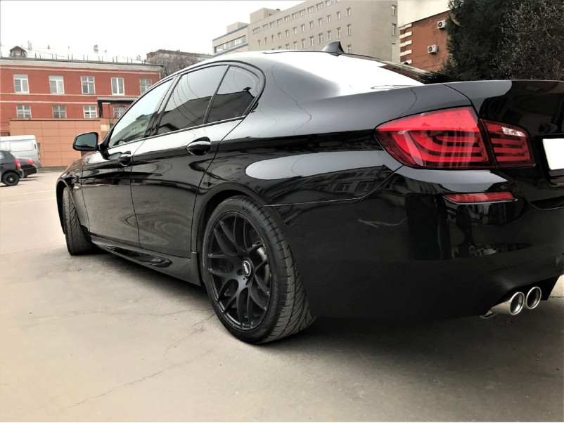 Накладки на пороги  ( стиль M ) на BMW 5 Series F10 / F11 2010-2017 року