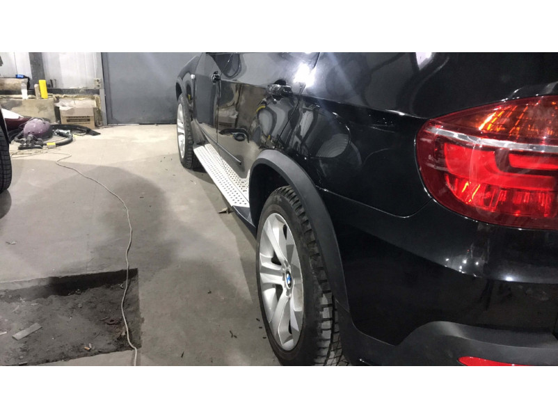 Підніжки  OEM на BMW X5 E70 2007-2010 року