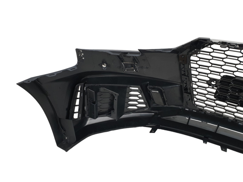 Передній бампер  ( в стилі RS4 без радарів V3 ) на Audi A4 B9 2015-2019 року