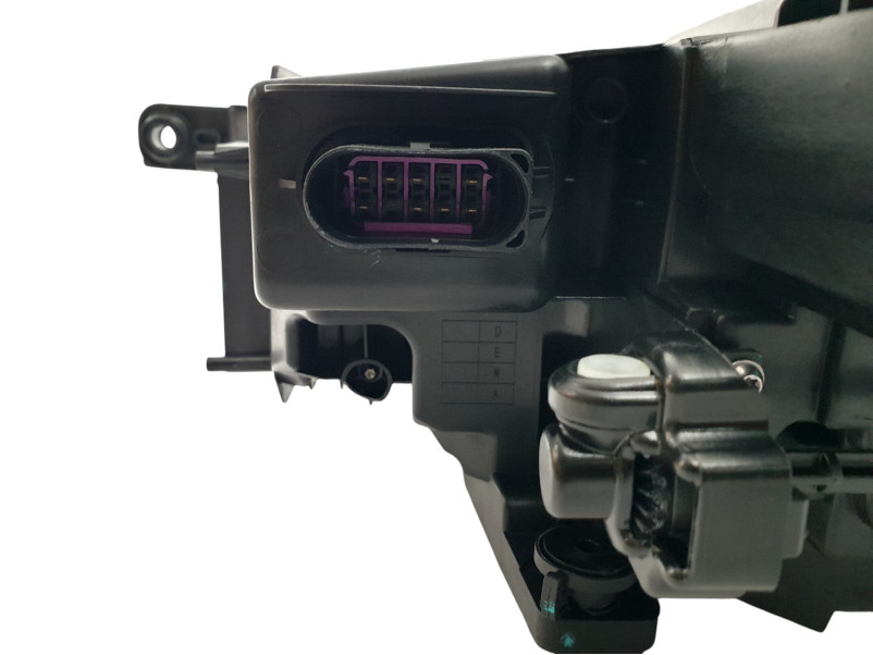Передні фари  ( Full Led апгрейд в Passat B8 2019+ ) 8пін на Volkswagen Passat B8 2014-2019 року
