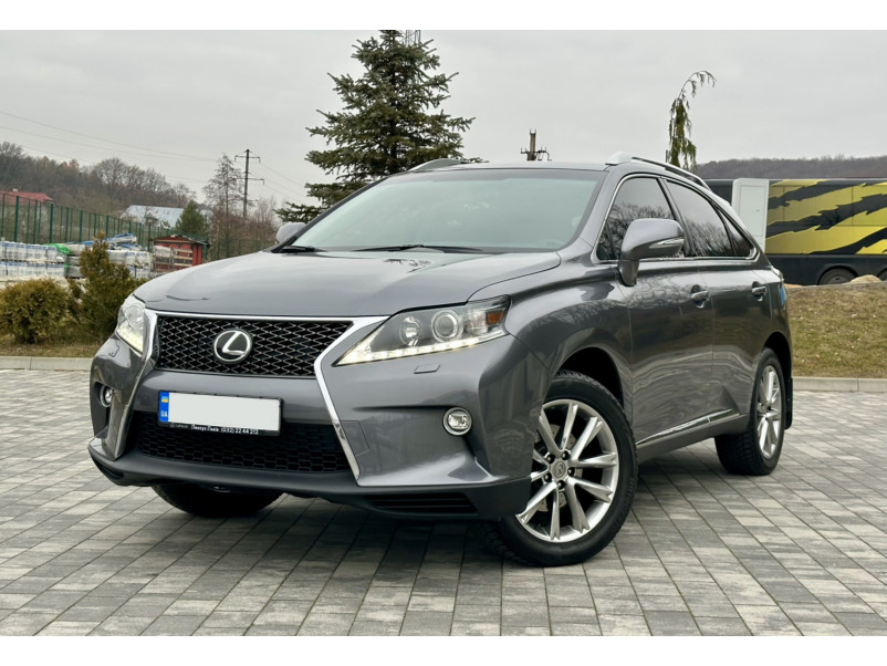 Передній бампер  ( стиль F-Sport ) на Lexus RX 2012-2015 року