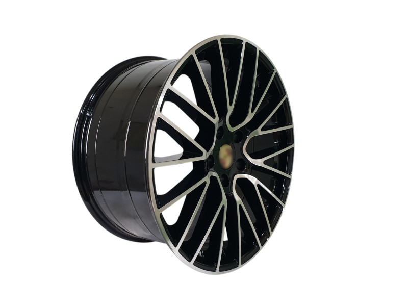 R20 Gloss Black + Chrome ( різноширокі ) Диски на Porsche Cayenne 958 2010-2014 року