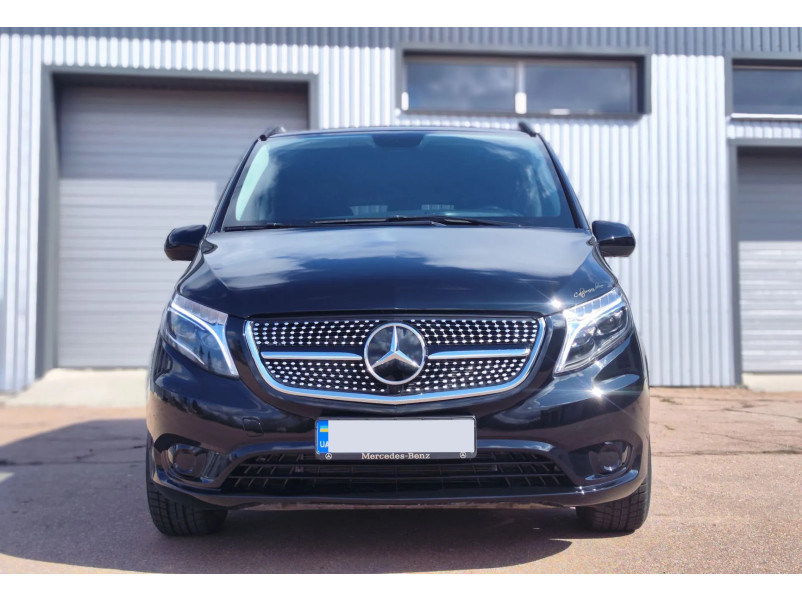 Решітка радіатора  ( Diamond Black ) на Mercedes-Benz VITO-Class W447 2019-2023 року