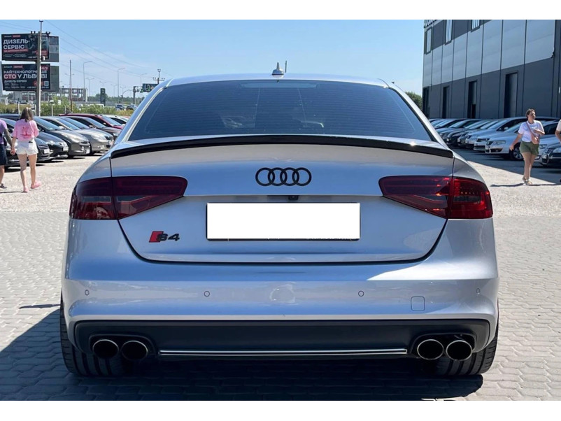 Спойлер Чорний глянець V1 на Audi A4 B8 2011-2015 року