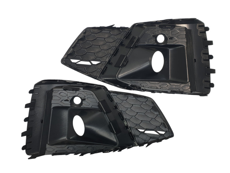 Решітки в бампер Full Black ( S-Line ) на Audi A5 B9 2020-2025 року