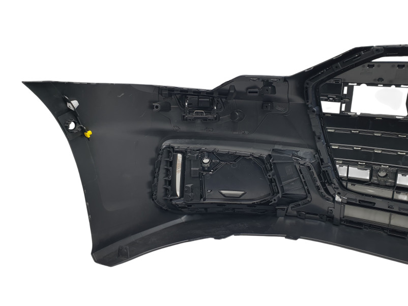 Передній бампер  ( S-Line ) на Audi A6 C8 2018-2023 року