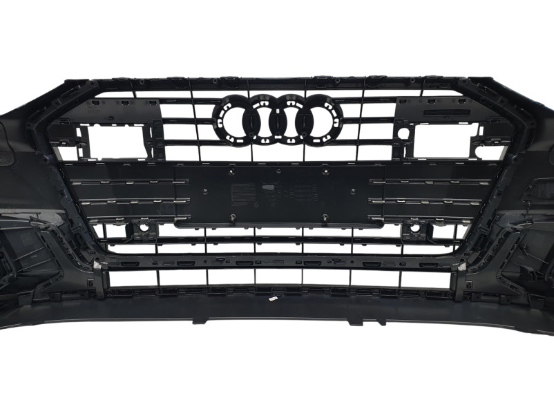 Передній бампер  ( S-Line ) на Audi A6 C8 2018-2023 року